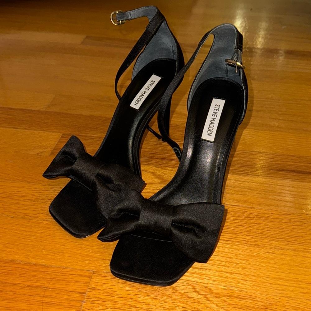 Black Bow Steve Madden Heels